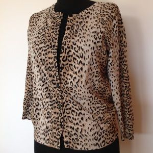 Leopard print  Button up Cardigan sweater EUC